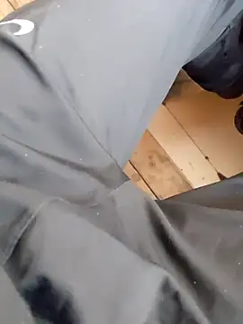 szabi1995 online show from November 15, 2025, 7:27 am