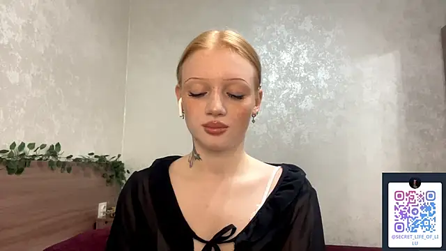 Iamlylu online show from December 3, 2025, 5:26 am