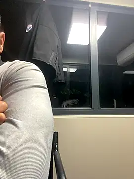 Snapshot of arasazgin chatting on November 3, 2025, 12:24 am arasazgin online show from November 3, 2025, 12:24 am