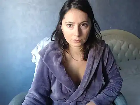 LuckyLisa23 online show from October 25, 2025, 10:12 am