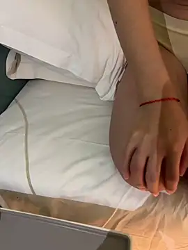 Snapshot of kkw-8546 chatting on October 25, 2025, 5:19 pm kkw-8546 online show from October 25, 2025, 5:19 pm