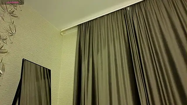 MissPompadure online show from January 12, 2026, 10:04 pm