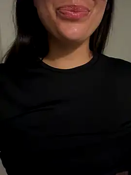 mamimamacitaaa online show from October 14, 2025, 6:09 pm