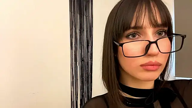 nikabloom online show from November 22, 2025, 11:20 am