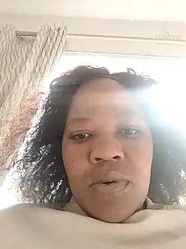 CaramelBoootie online show from November 6, 2025, 7:53 am