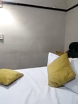 CaramelBoootie online show from April 14, 2026, 5:19 pm