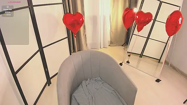 Stacy Starr online show from February 9, 2026, 2:32 pm