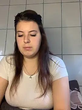 MiraCastellon online show from November 26, 2025, 12:06 pm