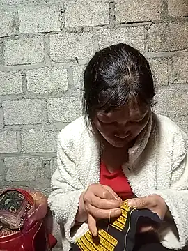 siusiu-00 online show from November 1, 2025, 1:57 pm