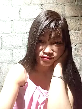 siusiu-00 online show from March 3, 2026, 9:42 pm