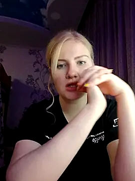 Snapshot of karkinn chatting on December 1, 2025, 9:09 pm karkinn online show from December 1, 2025, 9:09 pm