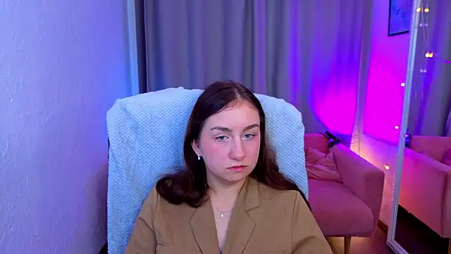 Kattrin Golden online show from October 13, 2025, 9:37 pm