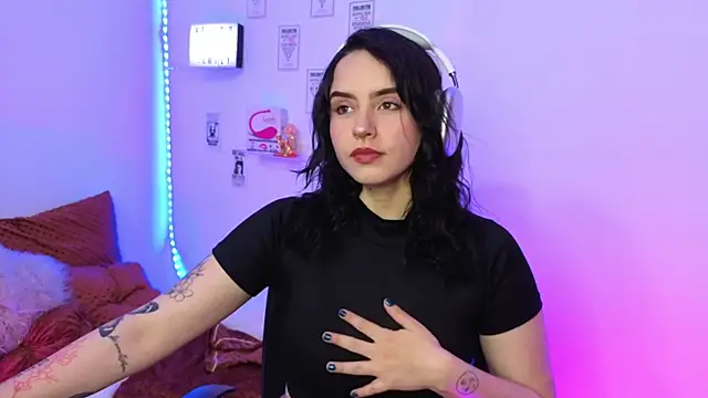 Emily Lindey online show from February 6, 2026, 3:33 am