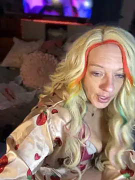 queenkelly1234 online show from January 6, 2026, 6:50 am