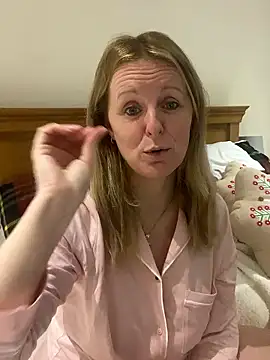 madamlillyrose online show from January 14, 2026, 8:53 am