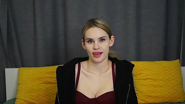 NaomiSweetheart online show from October 23, 2025, 10:19 pm