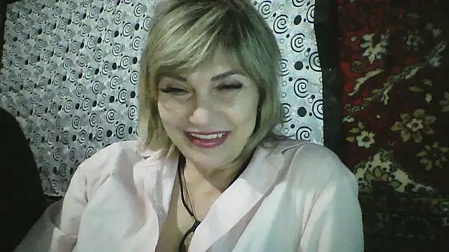 Lia Ray online show from October 20, 2025, 7:14 pm