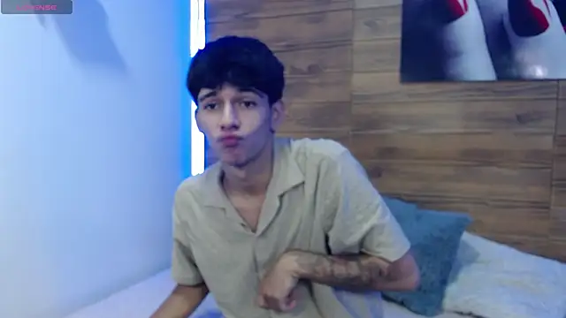 AmethystShadow17 online show from October 18, 2025, 1:01 pm