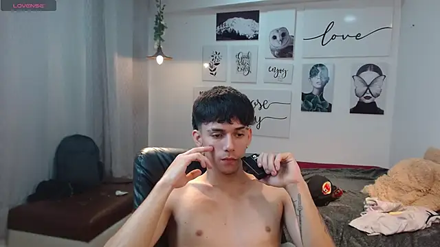 AmethystShadow17 online show from November 23, 2025, 12:21 am