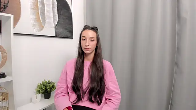 Snapshot of HayleySalahubdin chatting on October 16, 2025, 3:13 pm HayleySalahubdin online show from October 16, 2025, 3:13 pm