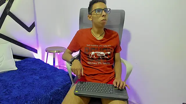 TwinkD asian online show from October 21, 2025, 3:07 am