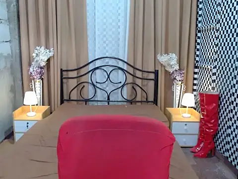 astraea xxx online show from November 13, 2025, 3:05 am