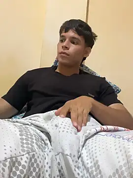 Michael black01 online show from April 8, 2026, 11:37 pm