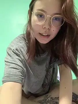 Snapshot of KittyK_at chatting on October 21, 2025, 6:19 pm KittyK at online show from October 21, 2025, 6:19 pm
