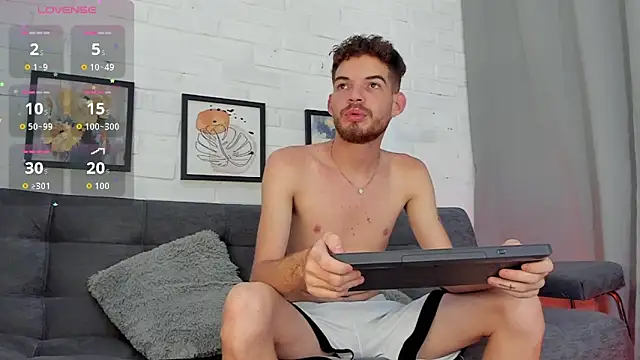 MATEO HUNTER online show from December 1, 2025, 10:26 pm