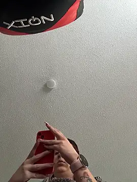 Zoe fire online show from December 15, 2025, 11:25 am