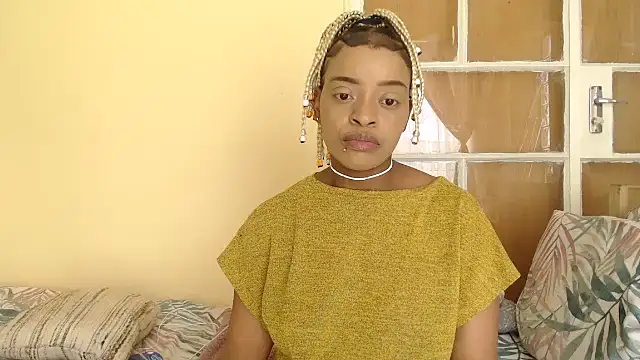 fifiqueen25 online show from December 17, 2025, 11:16 am