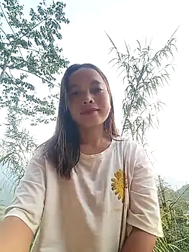 Nguyet2k4 online show from April 10, 2026, 11:09 pm