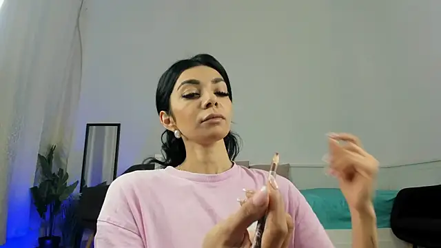 ReneeVoss online show from April 7, 2026, 2:56 am