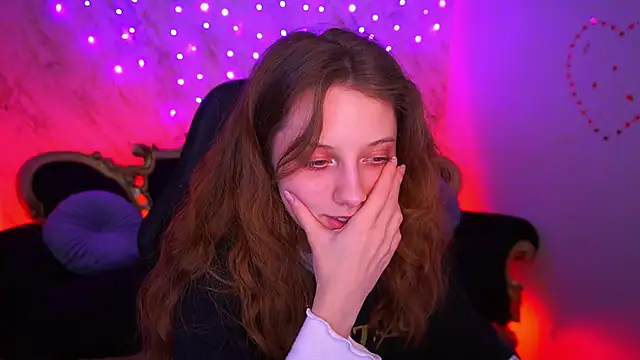 CuteeFoxy online show from February 23, 2026, 2:47 pm