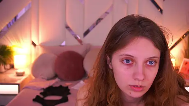 CuteeFoxy online show from March 16, 2026, 2:10 pm