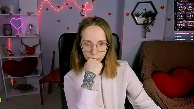 Snapshot of evalora_vei chatting on April 26, 2026, 7:22 pm evalora vei online show from April 26, 2026, 7:22 pm
