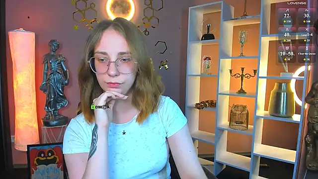Snapshot of evalora_vei chatting on June 10, 2026, 8:52 pm evalora vei online show from June 10, 2026, 8:52 pm