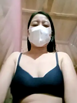 Zulylady online show from November 7, 2025, 3:01 pm