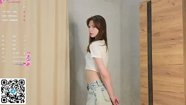 Erosyne online show from November 13, 2025, 5:12 pm