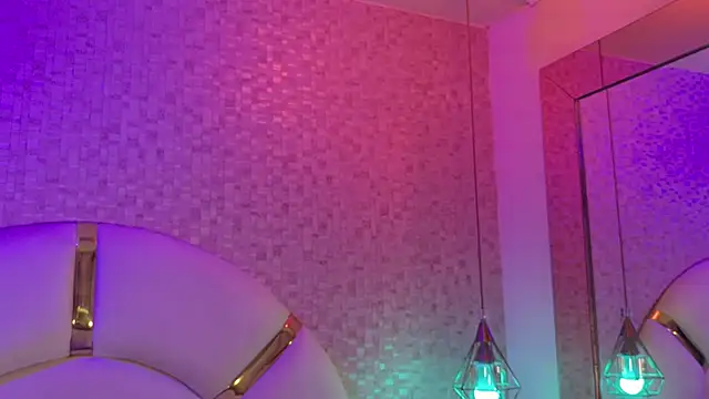 Snapshot of emmy_rose25 chatting on December 4, 2025, 11:52 am emmy rose25 online show from December 4, 2025, 11:52 am