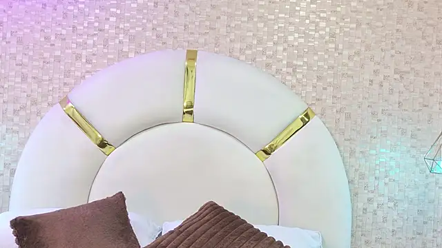 Snapshot of emmy_rose25 chatting on February 11, 2026, 11:37 am emmy rose25 online show from February 11, 2026, 11:37 am