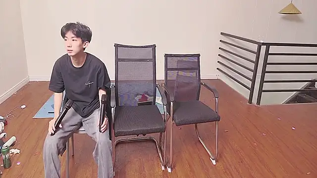 tyboys online show from October 18, 2025, 8:48 am