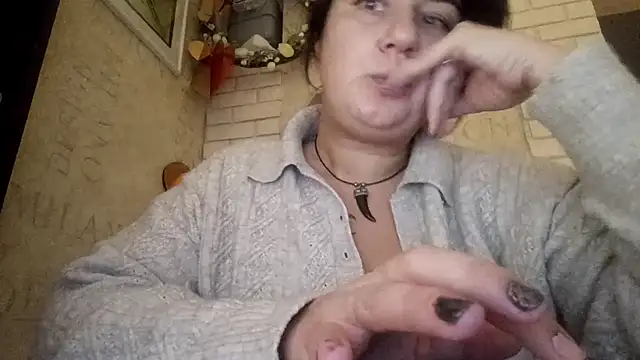 GwendolynFoster online show from October 22, 2025, 3:12 pm