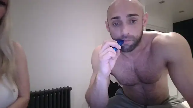 laceystarrxxx online show from December 21, 2025, 6:42 am