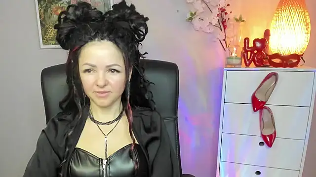 Mollybloom40 online show from February 3, 2026, 7:57 am