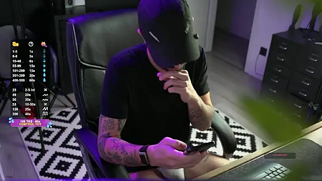 Snapshot of monsieurguitsxxx chatting on January 11, 2026, 1:38 pm monsieurguitsxxx online show from January 11, 2026, 1:38 pm