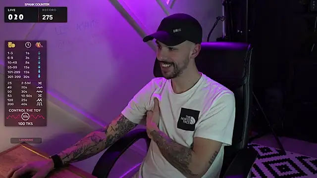 Snapshot of monsieurguitsxxx chatting on February 10, 2026, 7:18 pm monsieurguitsxxx online show from February 10, 2026, 7:18 pm