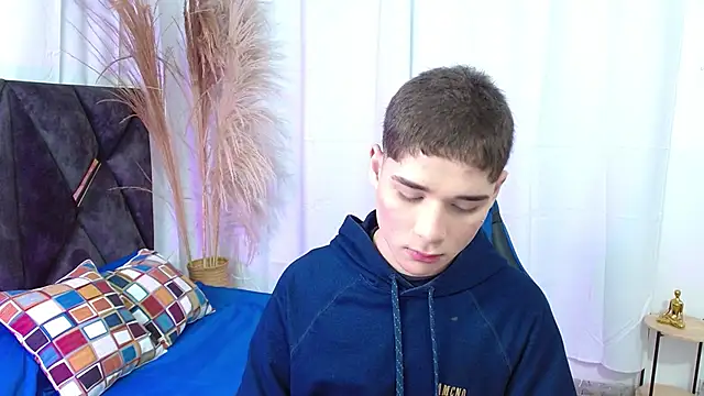 Mattass18 online show from November 10, 2025, 1:32 pm