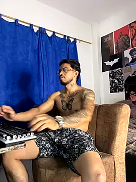 Kylian Alessandro online show from October 20, 2025, 6:14 am