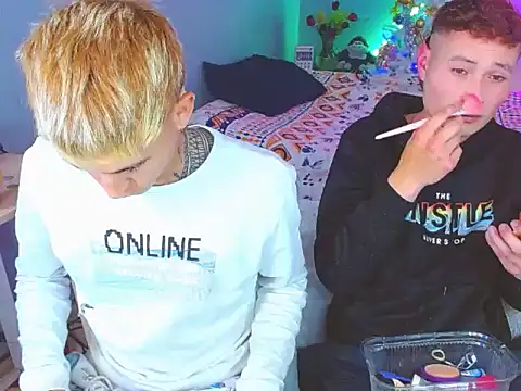 Snapshot of Latin_boysxxxx chatting on November 29, 2025, 2:36 am Latin boysxxxx online show from November 29, 2025, 2:36 am